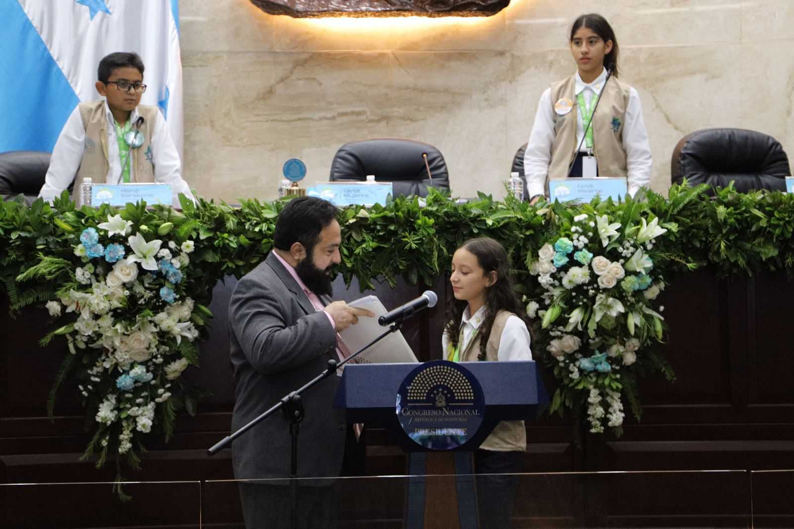 En una jornada llena de entusiasmo y propósitos, el Congreso Infantil 2023 "Héroes Verdes en Acción" inició su cuarta jornada con una serie de importantes eventos